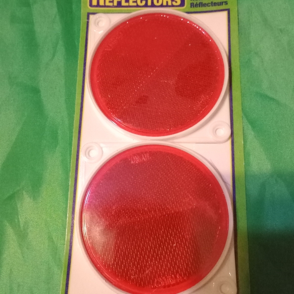 New bracket mounted reflectors. - Picture 3 of 4